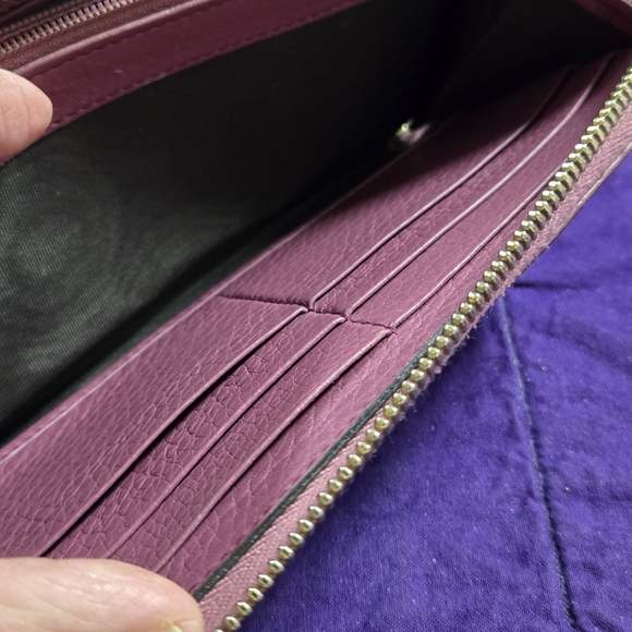 💜❤️GUCCI SOHO GG ZIP AROUND LEATHER WALLET - Picture 7 of 14